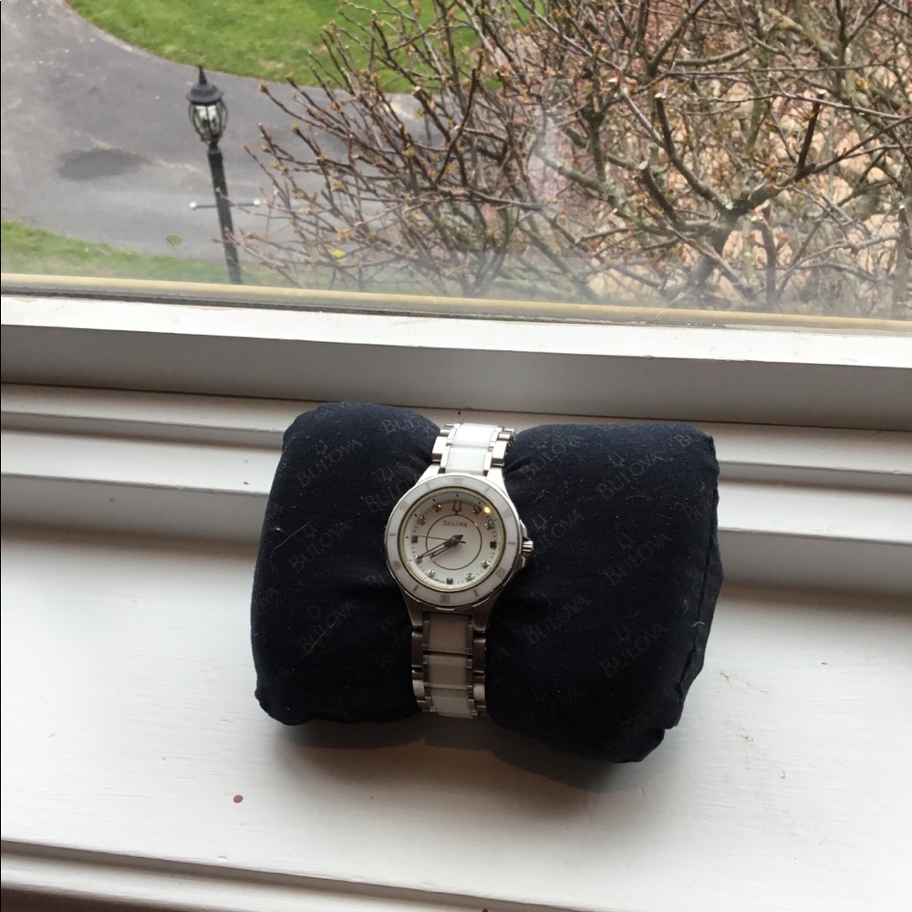 Bulova - Picture 2 of 4